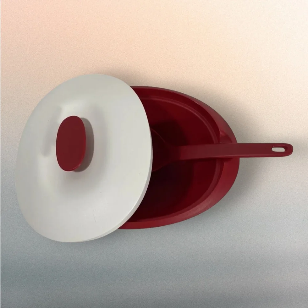 🆕️Tupperware Essentials Oval Serving Bowl & Spoon Red & White 7.5 Cup